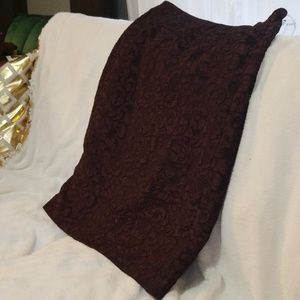 Burgundy lace skirt, size M
